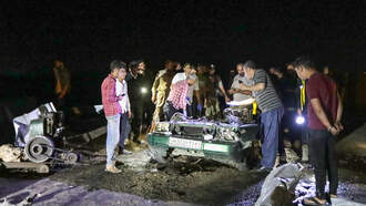 Police & Good Samaritans Lift Overturned Car to Free Trapped Teen