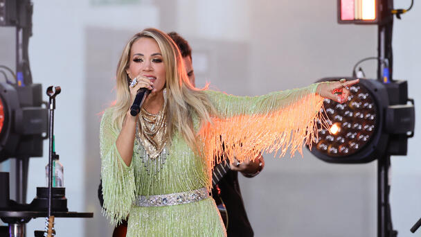 Carrie Underwood Narrowly Escapes Wardrobe Malfunction During Vegas Show