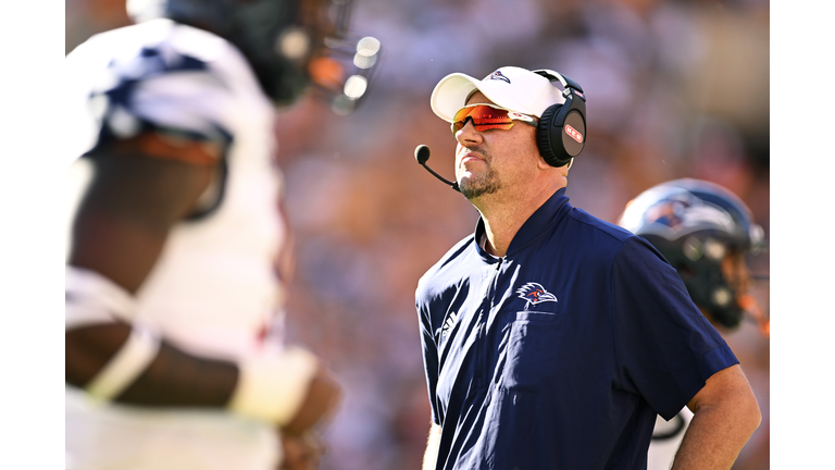 UTSA head coach Jeff Traylor