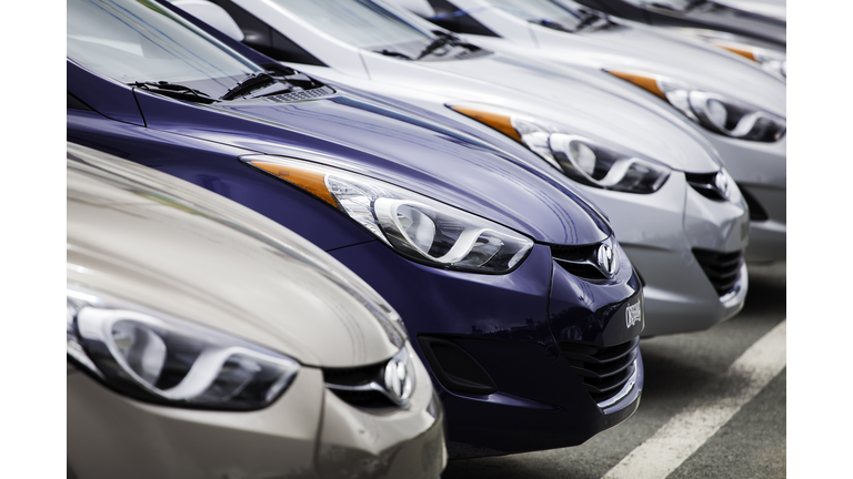 New 2013 Hyundai Elantra Vehicles in a Row