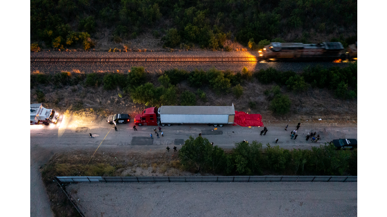 40 Migrants Found Dead In Truck In San Antonio