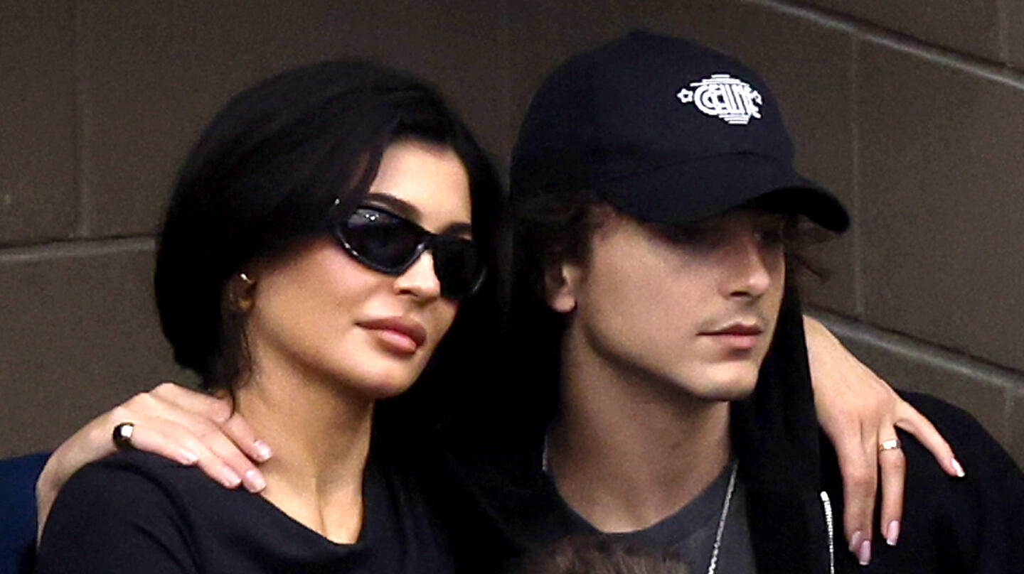 Kylie Jenner And Timothée Chalamet Twin During Paris Fashion Week