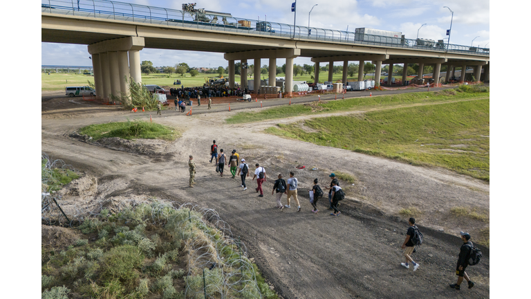 Surge In Migration Overwhelms Texas Border City Of Eagle Pass