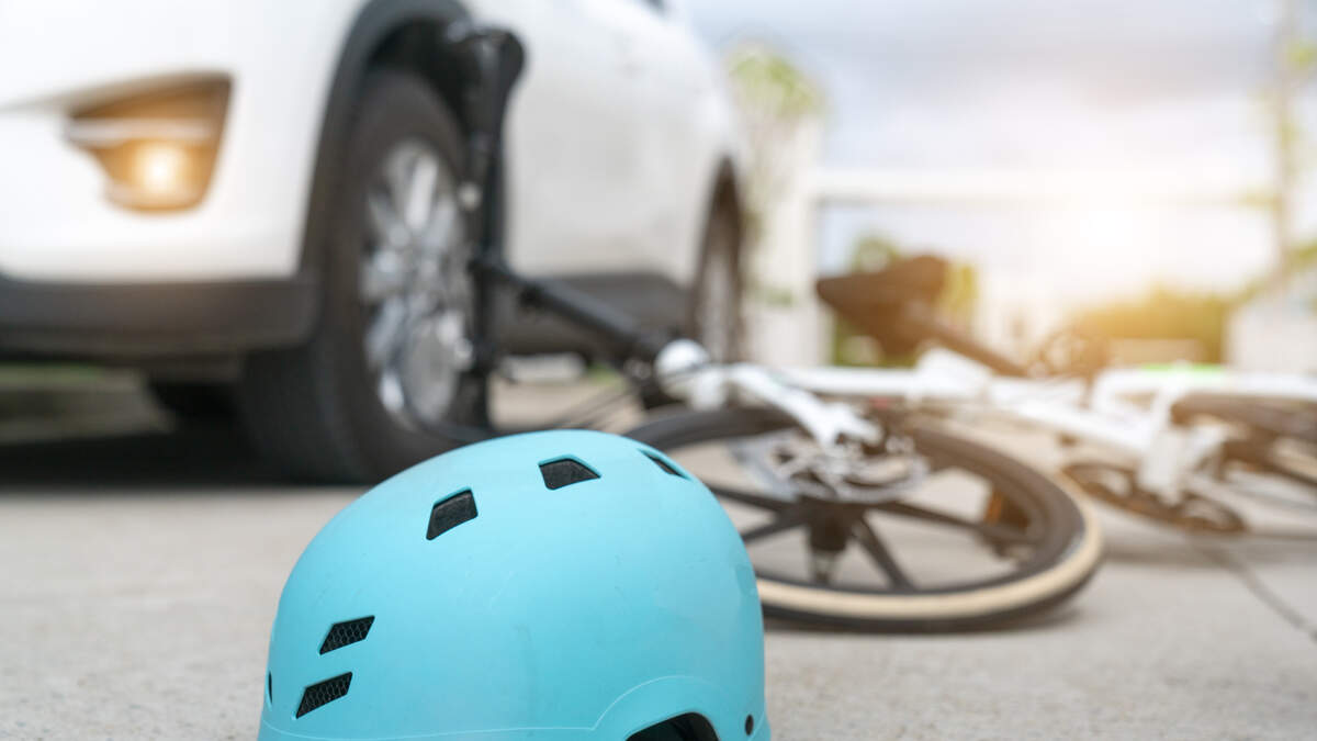 骑自行车者在海德公园被撞身亡，肇事逃逸者身份确认