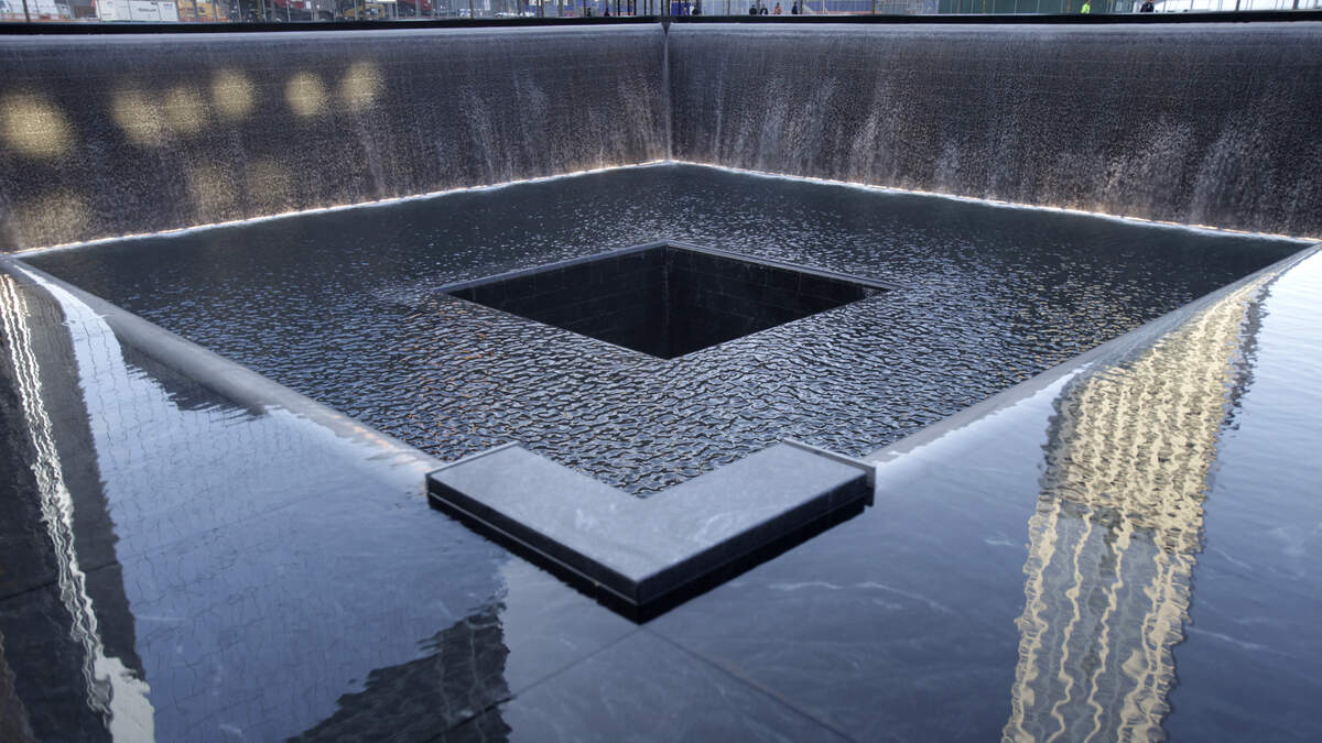 Man Jumps Into The 9/11 Memorial Reflecting Pool Talk Radio 105.9