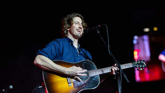 Singer-Songwriter Dean Lewis Sits Down to Talk Music and Life with Delana