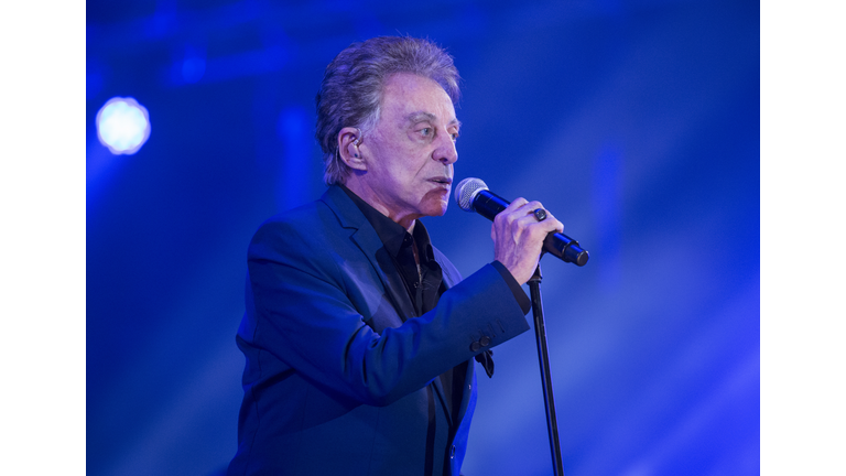 Frankie Valli Performs