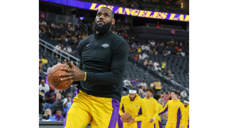 Brooklyn Nets v Los Angeles Lakers