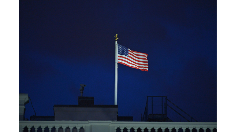 US-POLITICS-FLAG-WHITE HOUSE