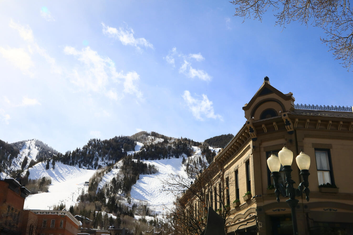 Aspen Colorado's Downtown City street