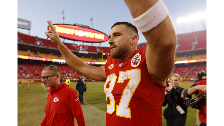 Los Angeles Chargers v Kansas City Chiefs