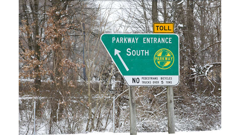 Garden State Parkway south entrance sign, snowy day