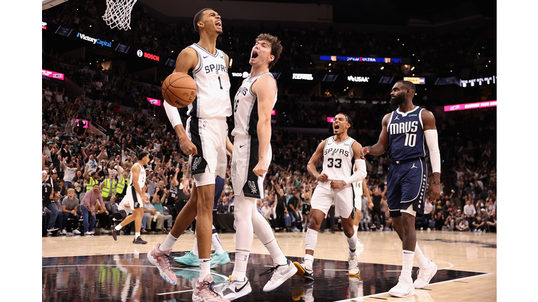 Dallas Mavericks v San Antonio Spurs