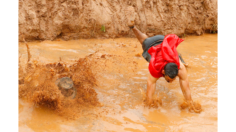 ISRAEL-MUD RACE