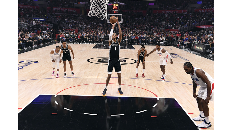 San Antonio Spurs v Los Angeles Clippers