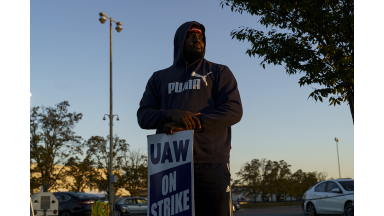 United Auto Workers Expand Strike To Ford Truck Plant In Kentucky