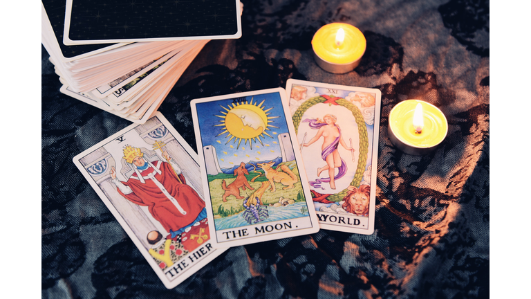 AI Apocalypse / Tarot Wisdom