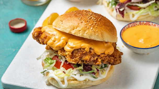 Acclaimed Restaurant Serves The 'Best Chicken Sandwich' In Washington