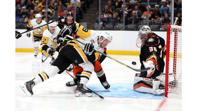 Pittsburgh Penguins v Anaheim Ducks