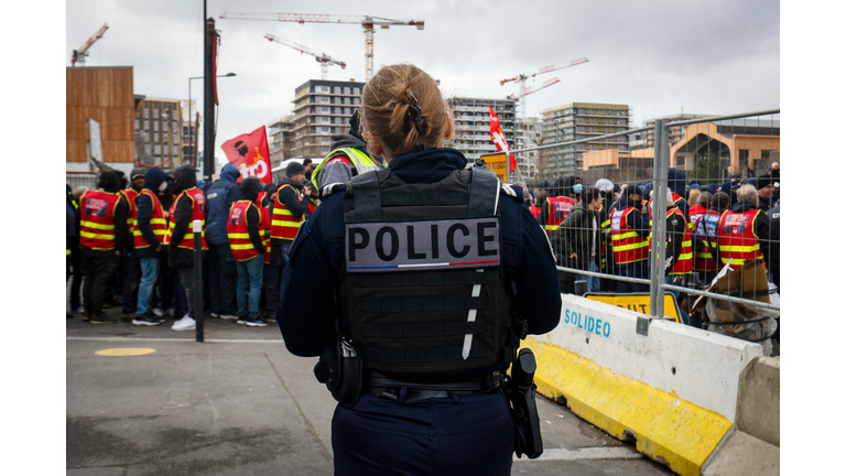 FRANCE-POLITICS-GOVERNMENT-PENSIONS-ELECTRICITY-DEMO