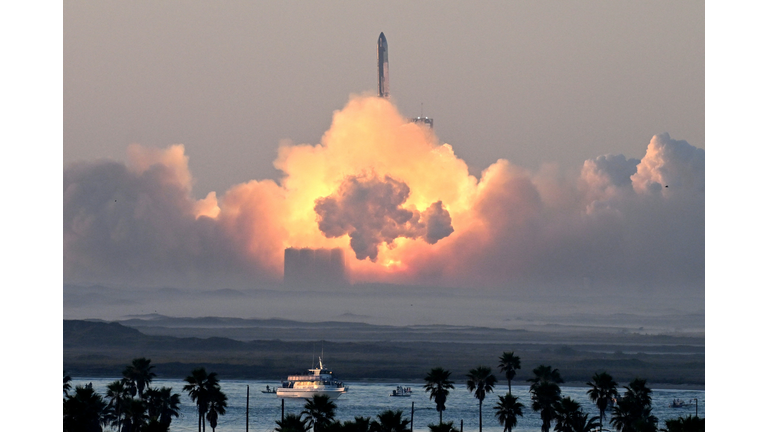 TOPSHOT-US-SPACE-SPACEX