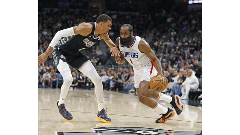 Los Angeles Clippers v San Antonio Spurs