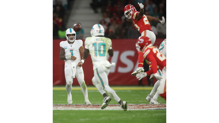 Miami Dolphins v Kansas City Chiefs