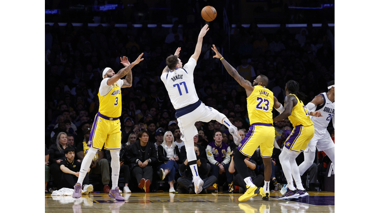 Dallas Mavericks v Los Angeles Lakers