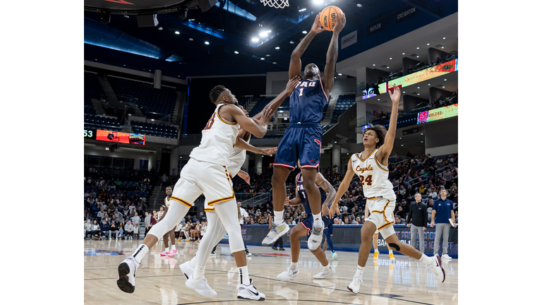 FAU v Loyola