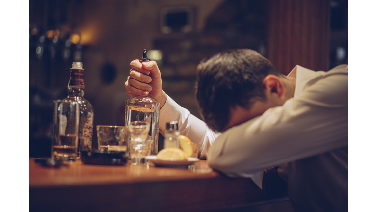 Heavy drinking in bar