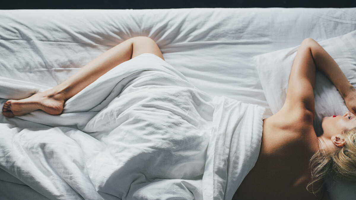 The Case for Sleeping Naked, Even in Winter