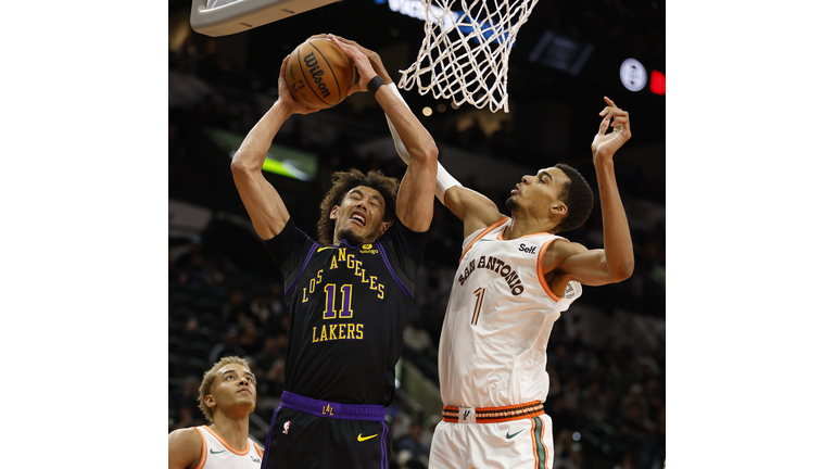 Los Angeles Lakers v San Antonio Spurs