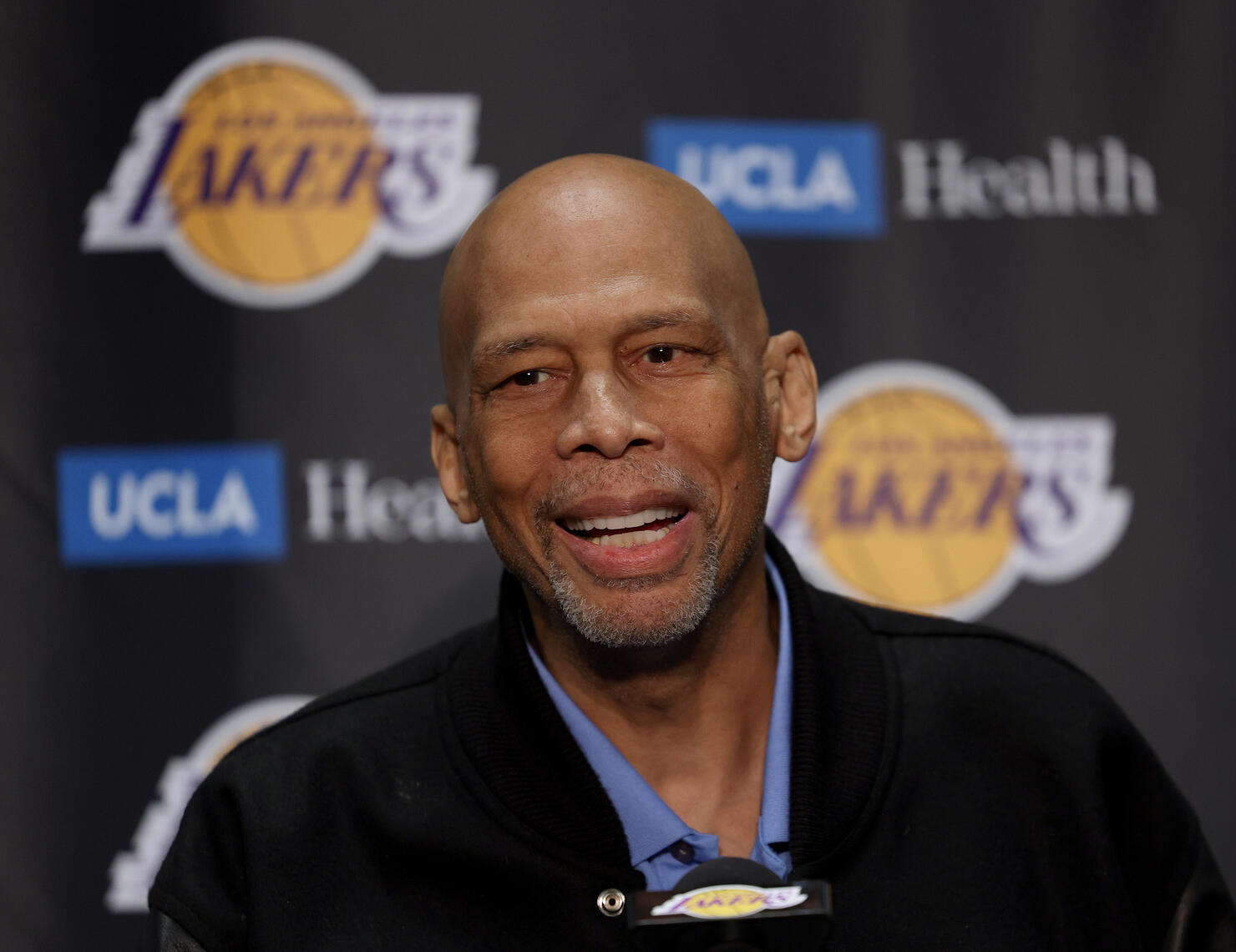 Milwaukee Bucks v Los Angeles Lakers
