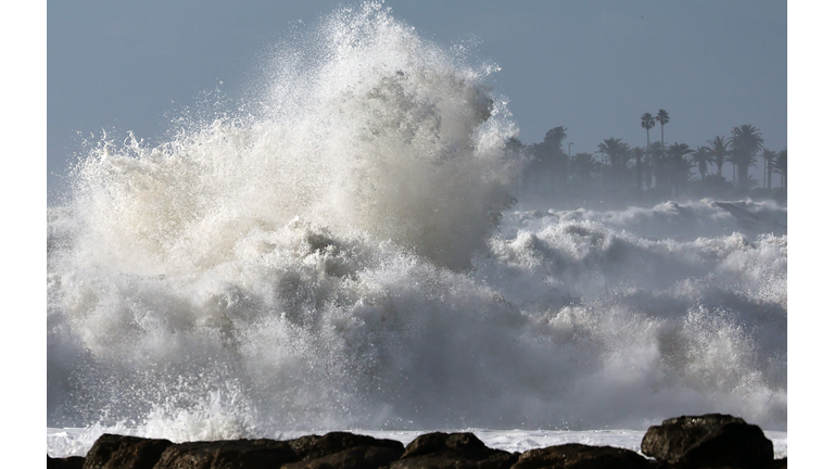 Large Surf Impacts Southern California Beaches
