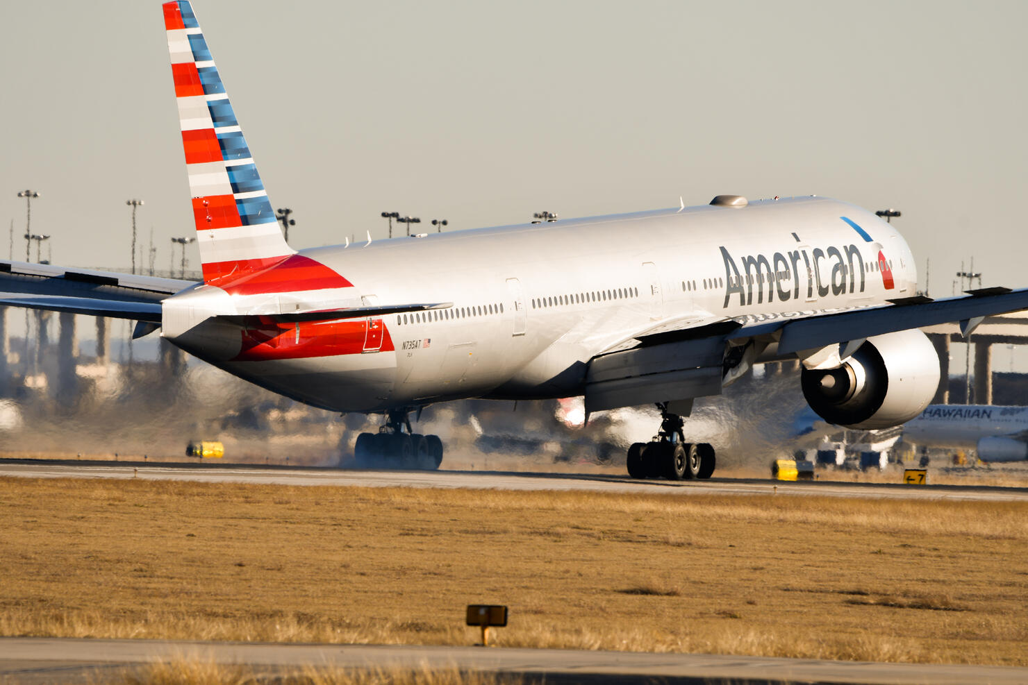 An American Airlines B777 about to land