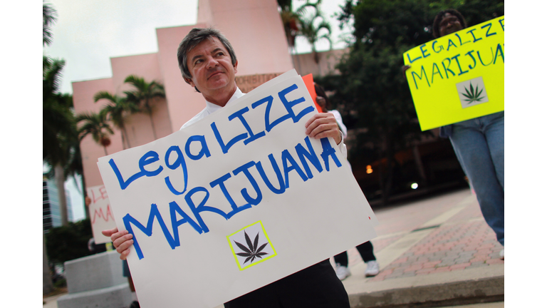 Florida Attorney General Candidate Leads Pro Marijuana Rally