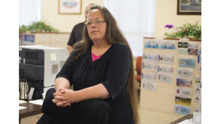 Kentucky County Clerk Defies Supreme Court Ruling And Refuses To Issue Same Sex Marriage Licenses