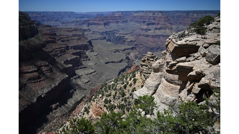 US-POLITICS-BIDEN-GRANDCANYON