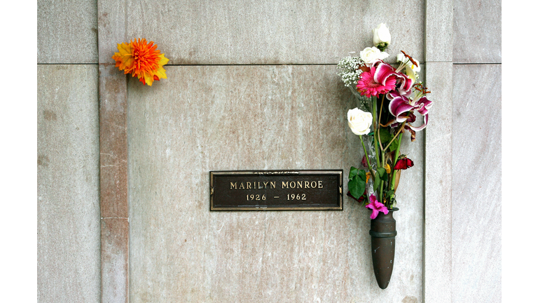 A view is seen of Marilyn Monroe's crypt...