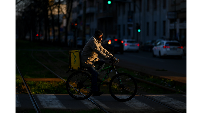 ITALY-ECONOMY-FOOD-DELIVERY