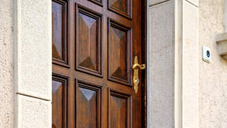 Delivery Driver Goes Off on Customers