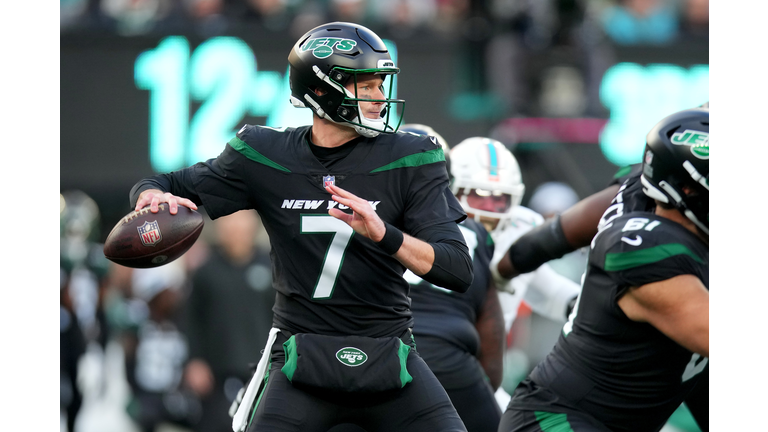 Miami Dolphins v New York Jets