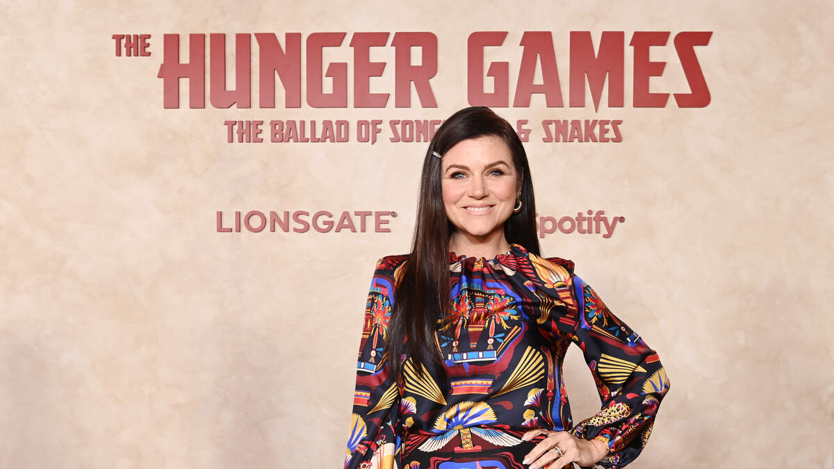 Tiffani Thiessen Shares Steamy 50th Birthday Post | 98.1 KDD | Keith