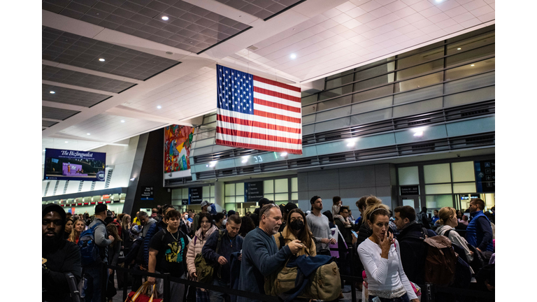 US-WEATHER-SNOW-HOLIDAY-TRAVEL