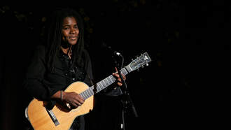 Tracy Chapman Reportedly Joining Luke Combs For "Fast Car" at Grammy Awards
