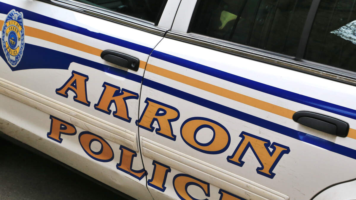 Akron Police Seize Drugs, Arrest Two Suspects During Trafficking Bust ...