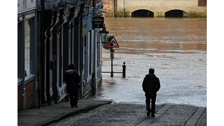 BRITAIN-WEATHER-STORM-weather