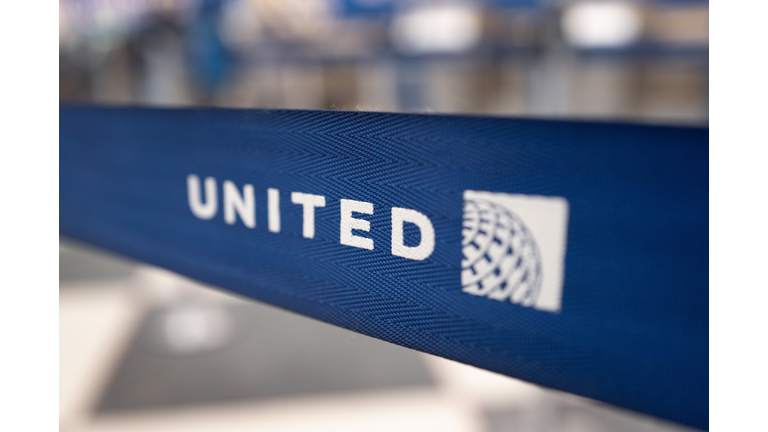 United Airlines Forecasts 1st Quarter Loss