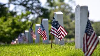 Sarasota National Cemetery needs volunteers to place flags for Memorial Day