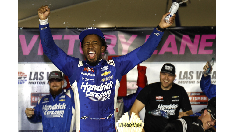 NASCAR Craftsman Truck Series Victoria's Voice Foundation 200